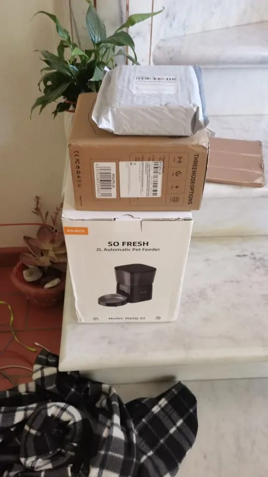 Customer photo review of ROJECO Water Fountain Replaceable Filter For 2.2L Wireless Cat Water Fountain