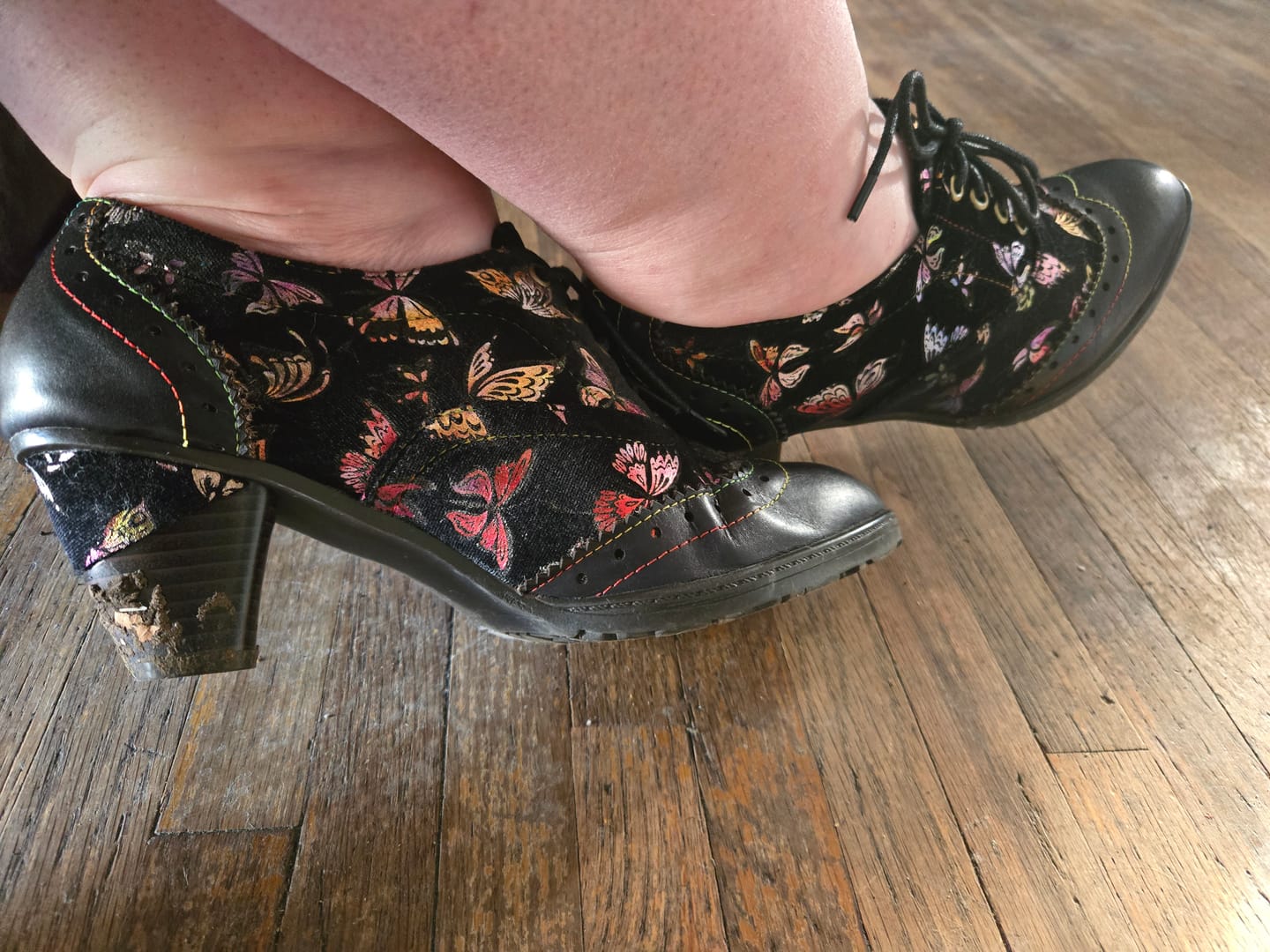 Customer photo review of Vintage Butterfly Elegance Leather Pumps