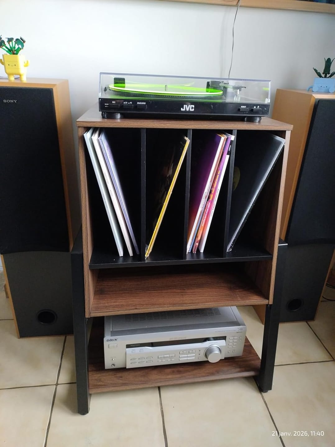 Customer photo review of Eiffel RS05 Record Player Stand