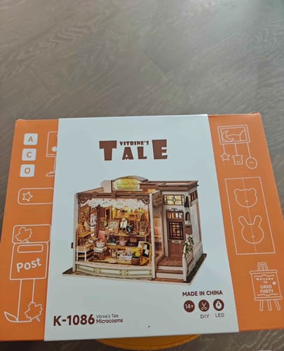 Customer photo review of Vitrine’s Tale DIY Miniature House Kit