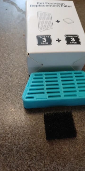 Customer photo review of ROJECO Water Fountain Replaceable Filter For 2.2L Wireless Cat Water Fountain
