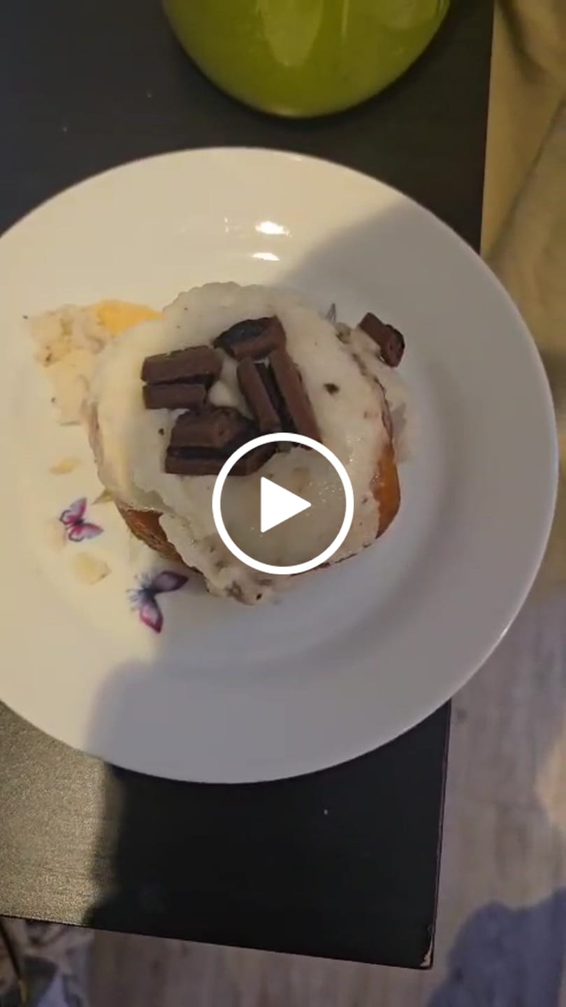 Customer video review of Cookies and Cream