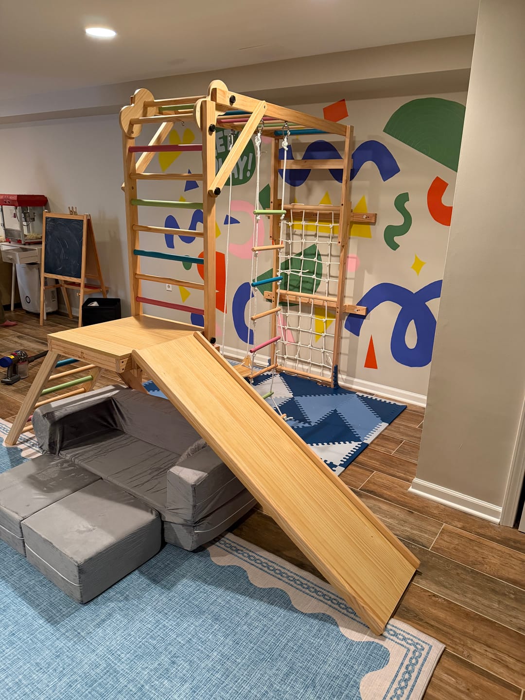 Customer photo review of Grove | Foldable Jungle Gym - Wall Mounted - Color Bars