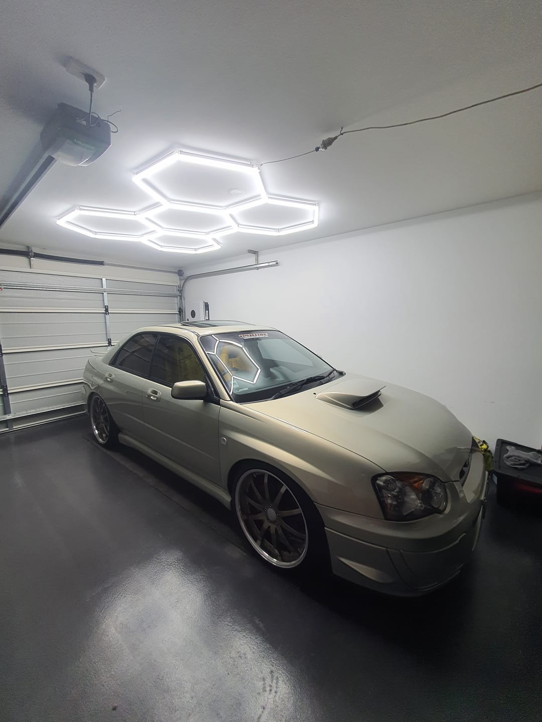 Customer photo review of 5 X GRID Verstile Hexagon LED Lights ATL35 , 2.4M X 1.7M Australian Certified!