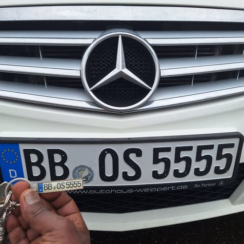 Customer photo review of Kennzeichen Schlüsselanhänger Mini Nummernschild Metall