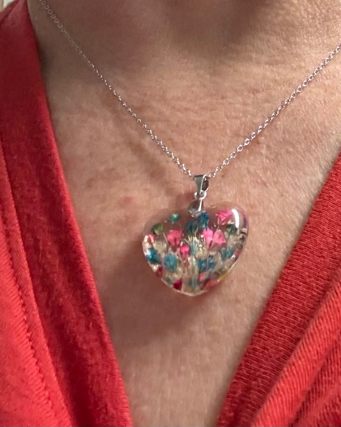 Customer photo review of Flower Heart Necklace with Real Flower and Cremains
