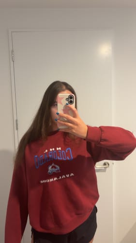Customer photo review of Vintage Maroon Colorado Avalanche Sweatshirt (L)