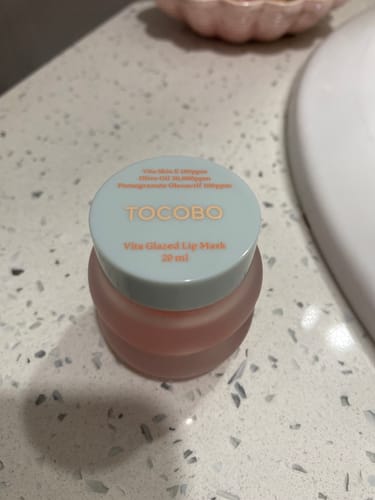 Customer photo review of Vita Glazed Lip Mask