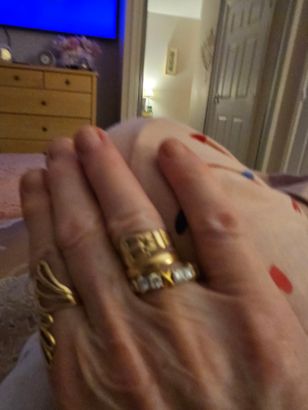 Customer photo review of White Gold 3ct Moissanite Golden Kisses Eternity Dazzle Ring