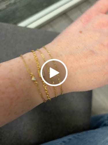 Customer video review of rectangle bezel bracelet
