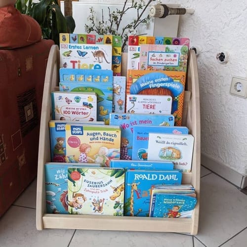 Customer photo review of Montessori Bookshelf