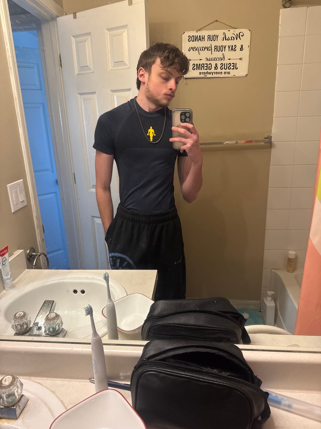 Customer photo review of 4286 - Gold's Iron Legacy Compression Tees
