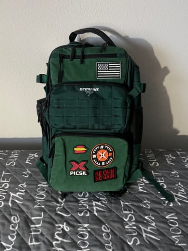 Customer photo review of Mochila Pro Series 45L Dust Green