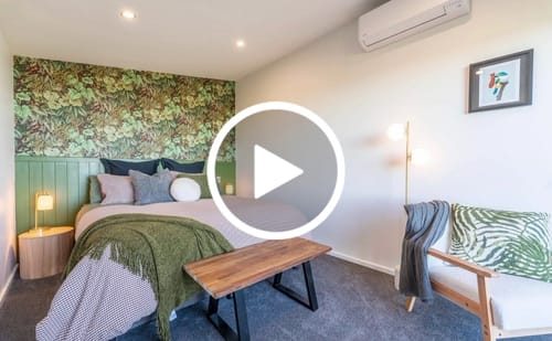 Customer video review of Cascading Garden Wallpaper - Navy - Last Roll