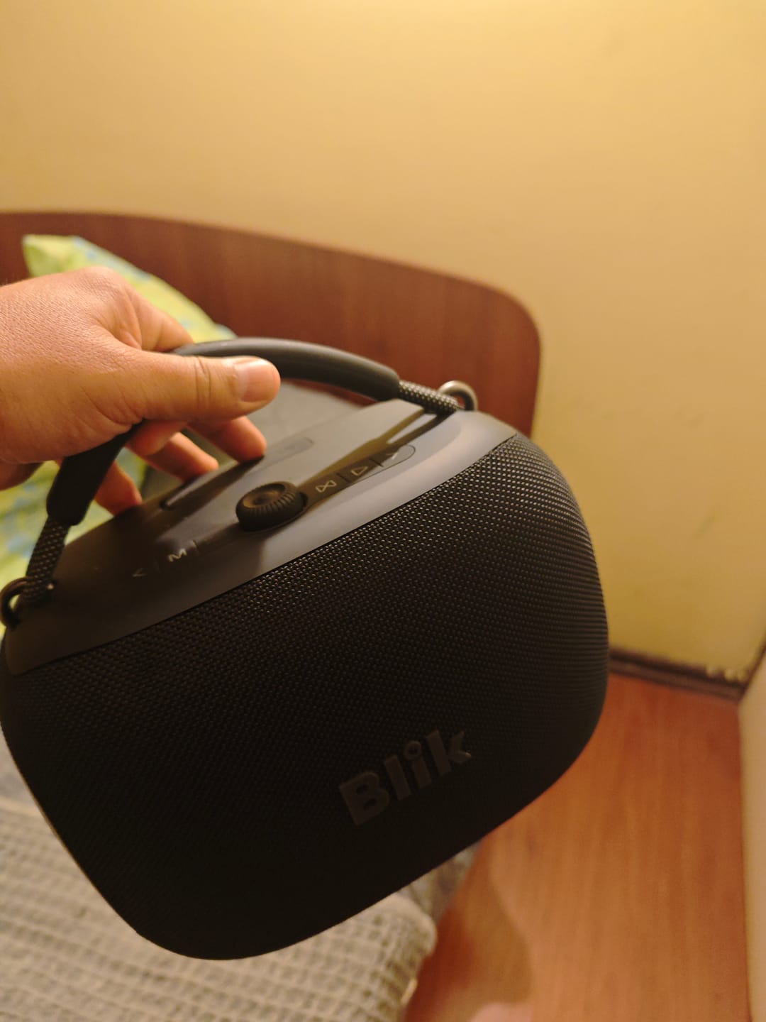 Customer photo review of Parlante Bluetooth Portátil Blik Hypebox 100W IPX5 10 Hrs