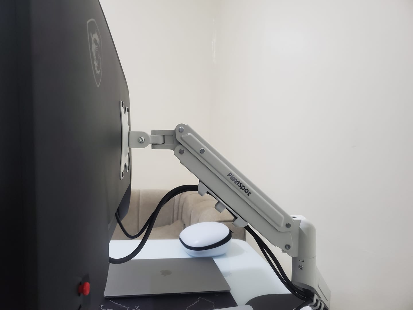 Customer photo review of Support de Moniteur Flexispot F5