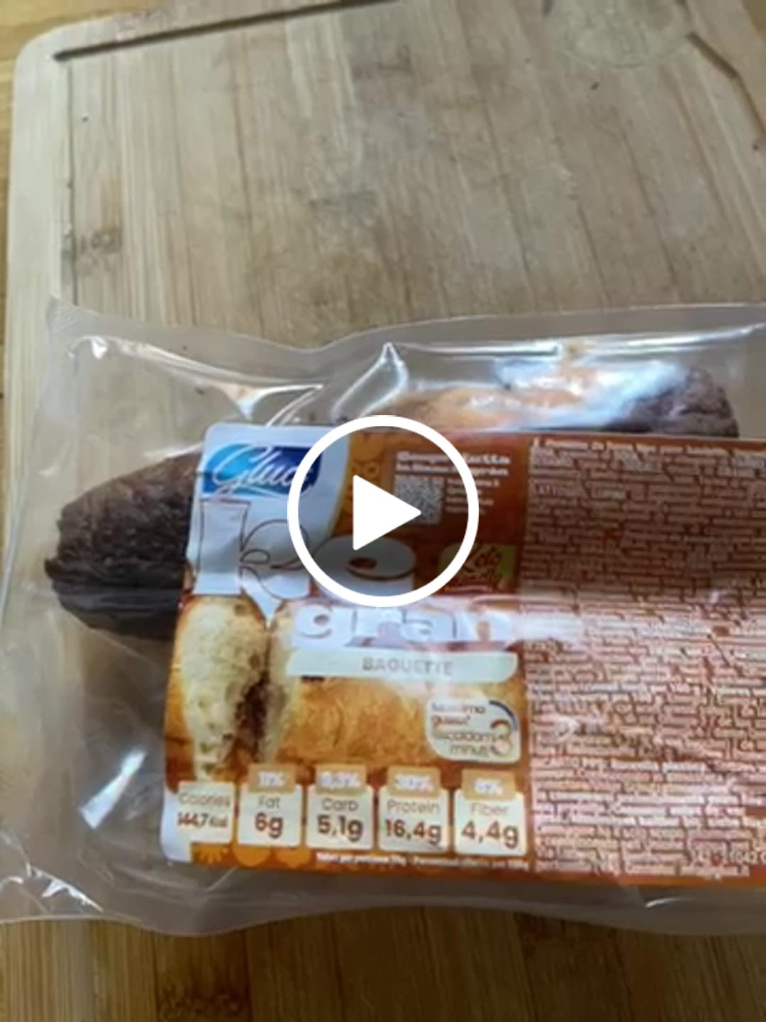 Customer video review of Biscotti proteici Nuvole ricoperti di cioccolato e arancia