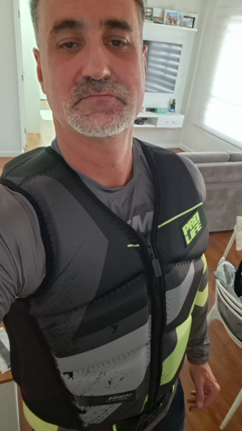 Customer photo review of Camisa UV Masculina Life