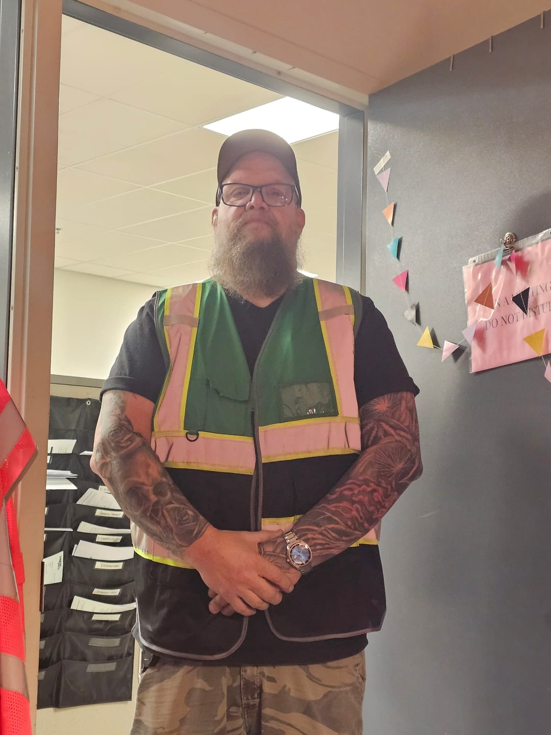 Customer photo review of Custom Logo Safety Vest Class 2 High Visibility Reflective Vest Breathable Construction Vest