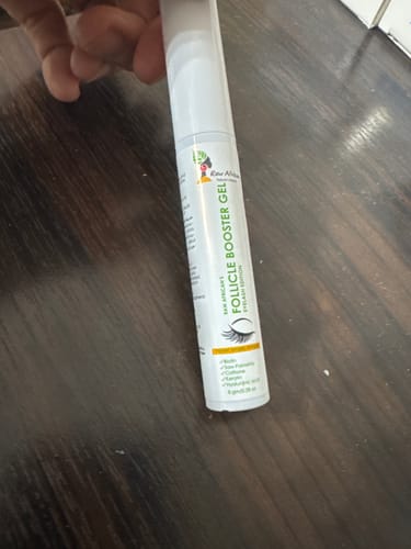 Customer photo review of Eyelash Follicle Booster Gel