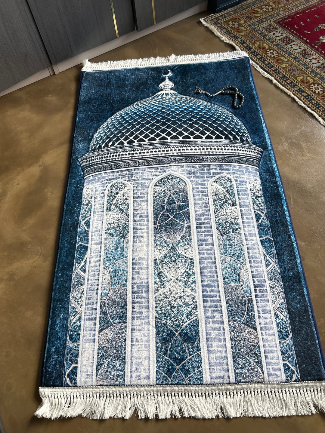 Customer photo review of Crystal Dome  Padded Prayer Mat