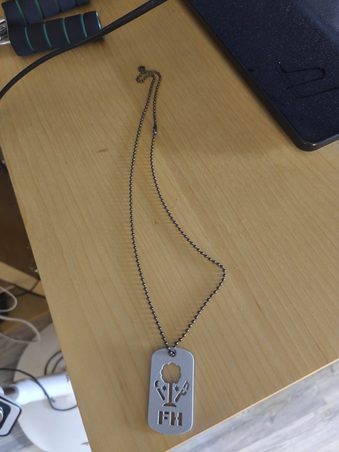 Customer photo review of Gärtner - Personalisierbare Laser-Halskette für Männer