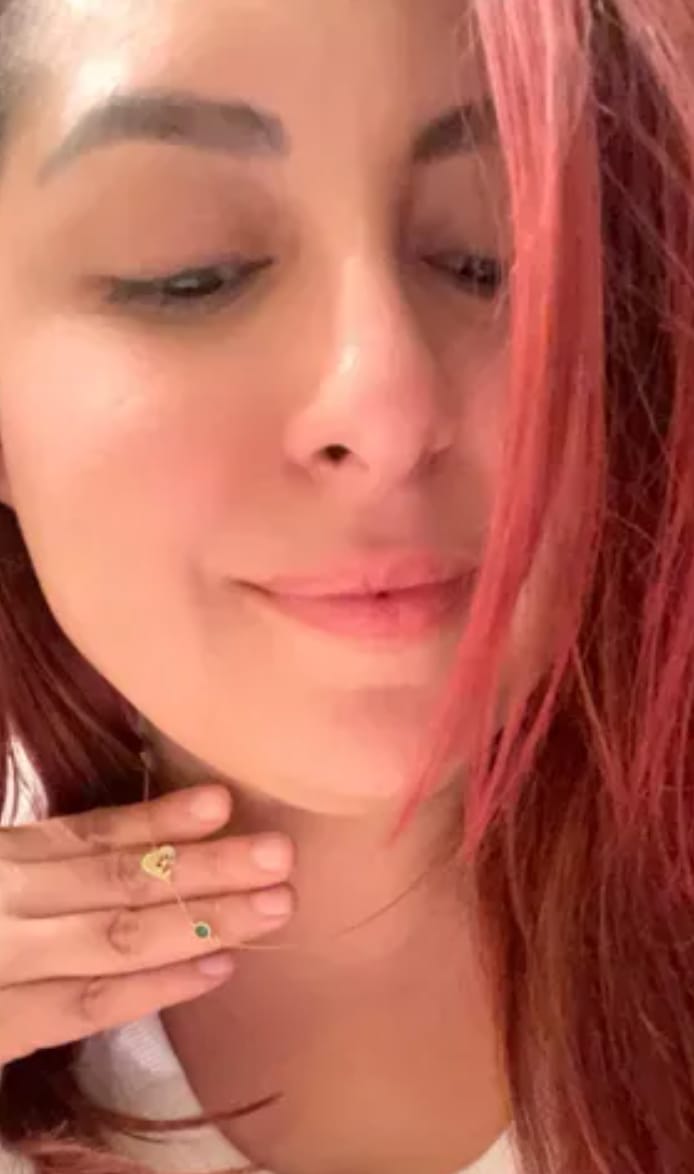 Customer photo review of Collana personalizzata con zampa, cuore e nome