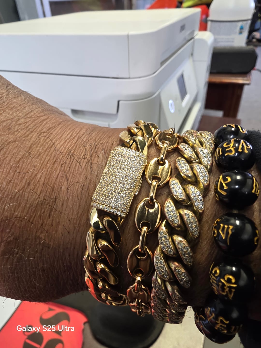 Customer photo review of 10mm-20mm Solid Iced Clasp Miami Cuban Bracelet