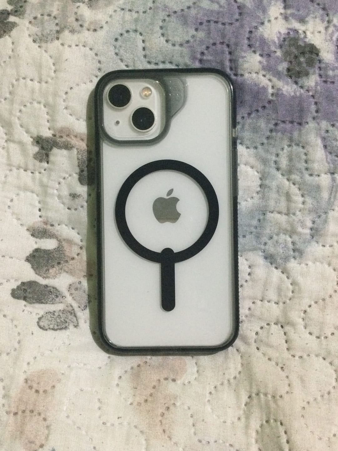Customer photo review of Case ZAGG Santa Cruz Snap para iPhone 15 / 14 / 13 compatible con MagSafe - Negro