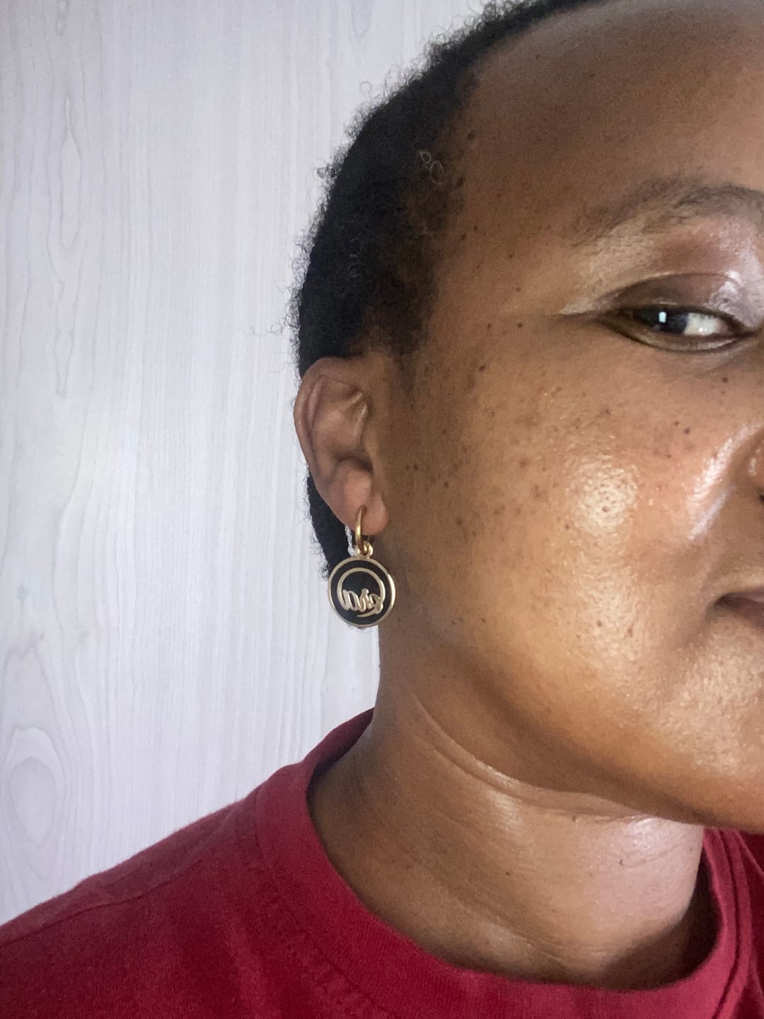 Customer photo review of Gold Diva Drop Earrings