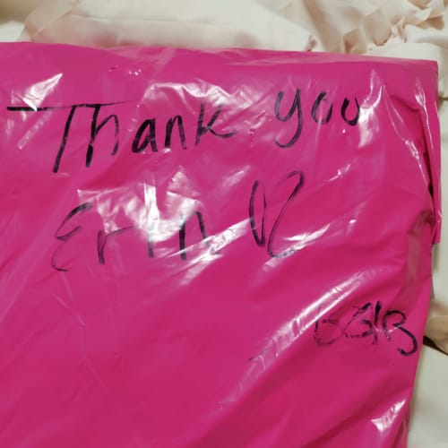 Customer photo review of Pixie Cut, Lipsitck, & Sneakers (gray)