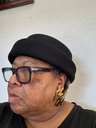 Customer photo review of London Pillbox Hat - Black