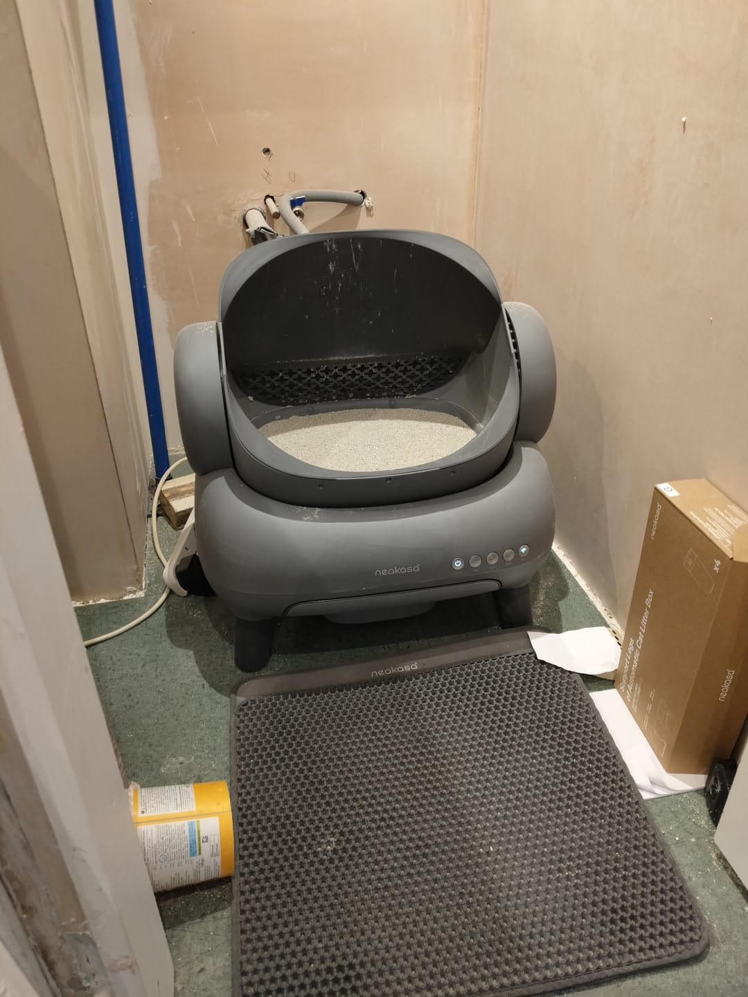 Customer photo review of Neakasa M1 Plus Open Top Self-Cleaning Cat Litter Box