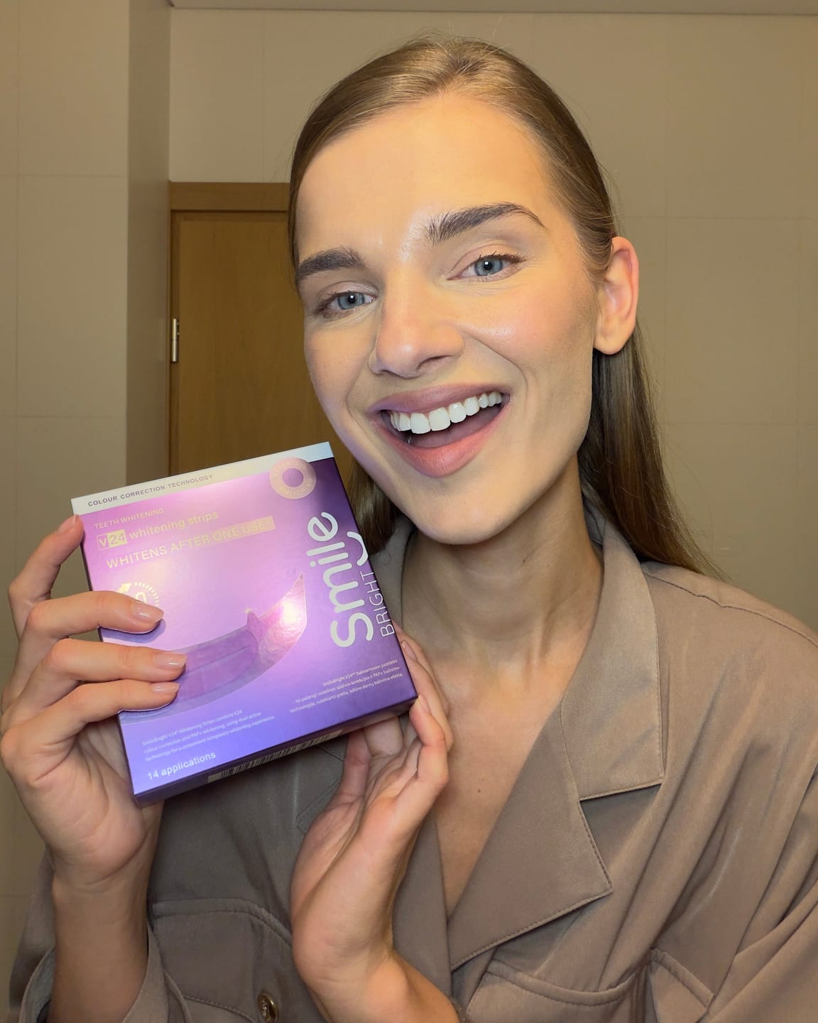 Customer photo review of V24 Violetinės Dantų Balinimo Juostelės