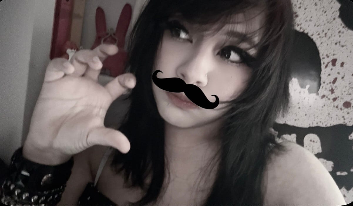Customer photo review of Eyemoody Midnight Black | 6 Months, 2 pcs