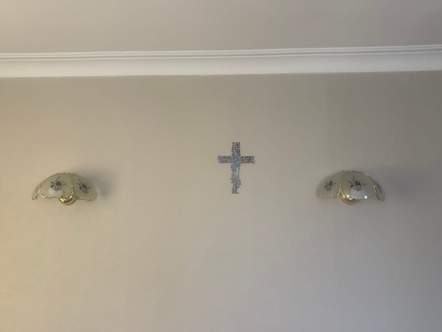 Customer photo review of Christianartworkshop 4-Style Flourishing Cross Metal Wall Art: Growth & Grace in Every Branch
