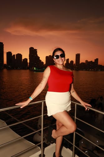 Customer photo review of FALDA SHORT VICTORIA BLANCA