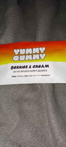 Customer photo review of Yummy Gummy - D9