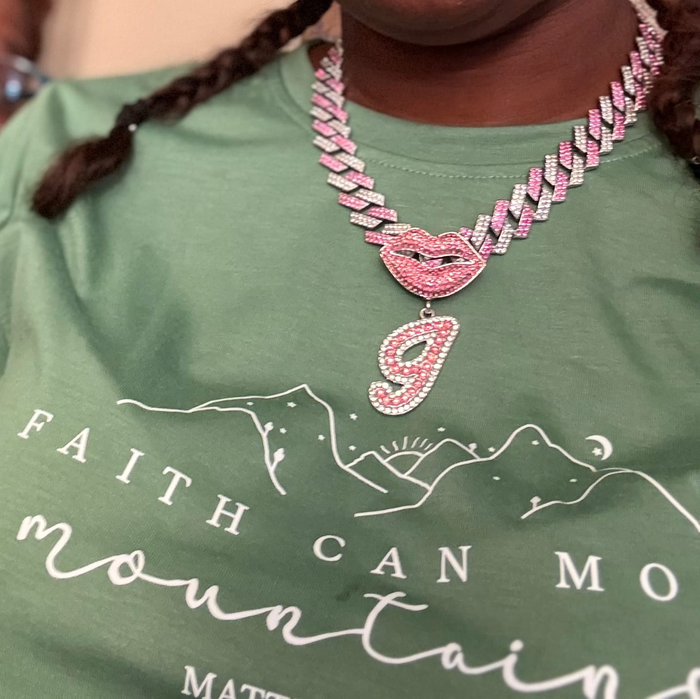 Customer photo review of LUXIIVA® PINK LIPS INITIAL PENDANT(Ready to Ship)