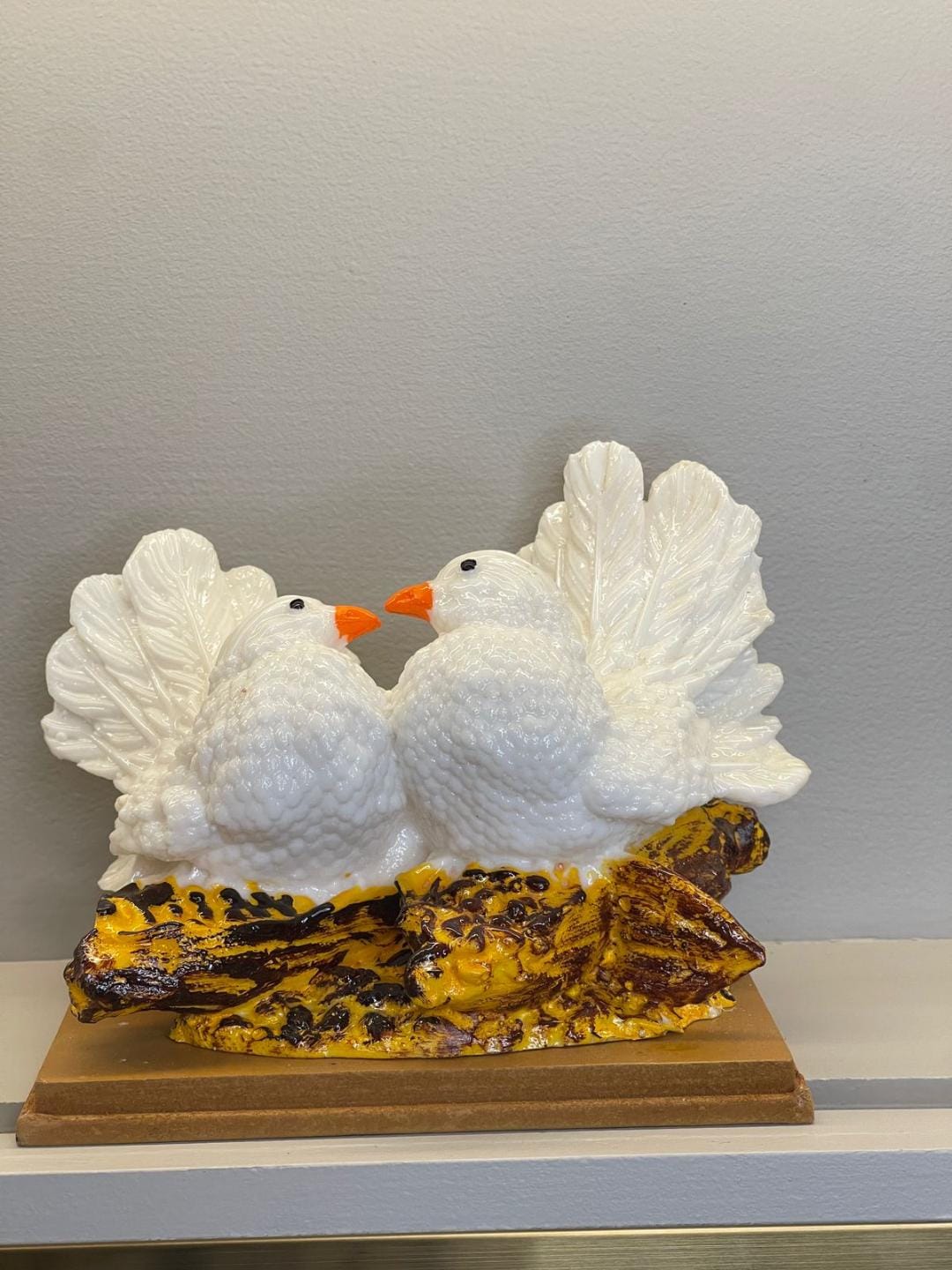 Customer photo review of Love Birds Statue With Base in Premium Quality Decorative Showpiece Resin Article for Home and Office Decor by Vastu Mandir