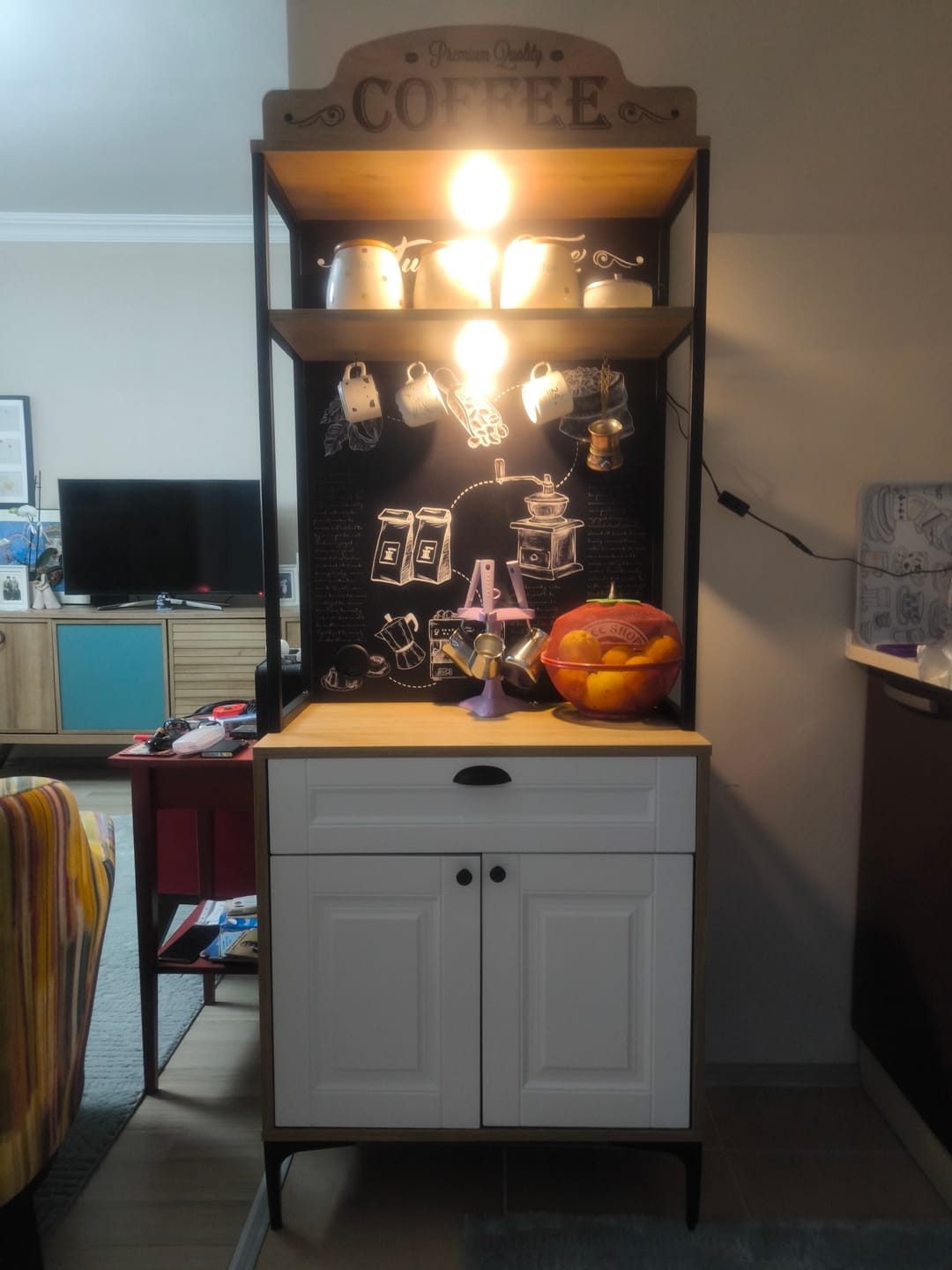 Customer photo review of Rani JE157 Işıklı Kahve Köşesi Membran Kapaklı Çekmeceli Çok Amaçlı Mutfak Dolabı Sepet Ceviz - Beyaz