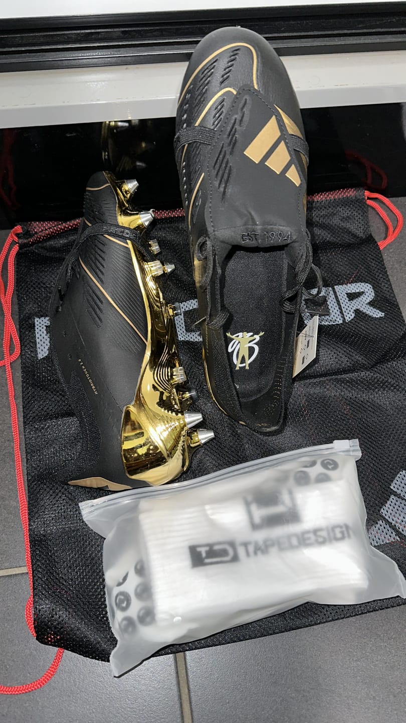 Customer photo review of Predator League Fold-over Tongue SG Belligold - Noir/Doré ÉDITION LIMITÉE