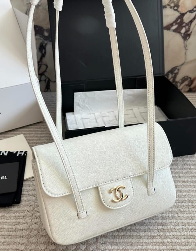 Customer photo review of Chanel 26 Shoulder Bag 17 White Caviar Leather