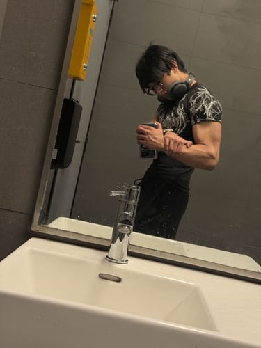 Customer photo review of Void Tech™ Corrupted Short sleeve Compression [VOID BLACK]
