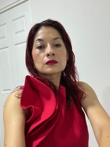 Customer photo review of Pantalón - 531981 - ROJ (Solo pantalón)