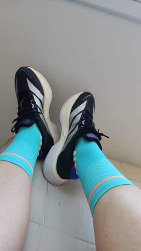 Customer photo review of Calcetin Runner de compresion EVOLRUN Calypso + Regalos
