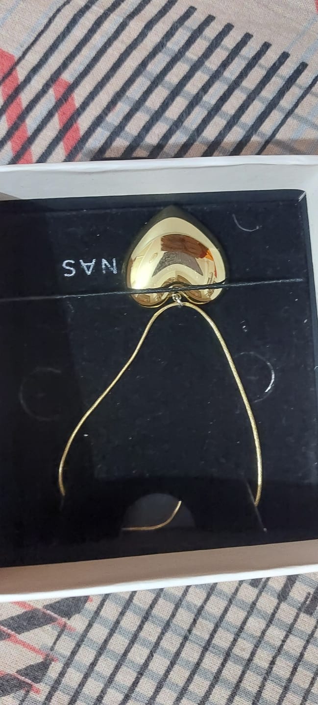 Customer photo review of Golden Heart Charm Chain Necklace