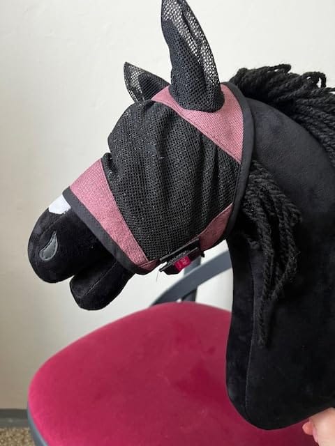 Customer photo review of Fly Mask De Luxe Pink