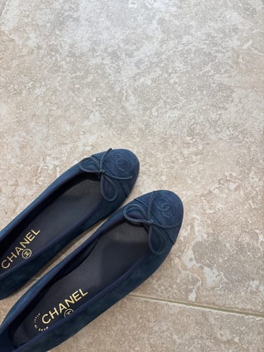 Customer photo review of ballet flat dark blue suede calfskin