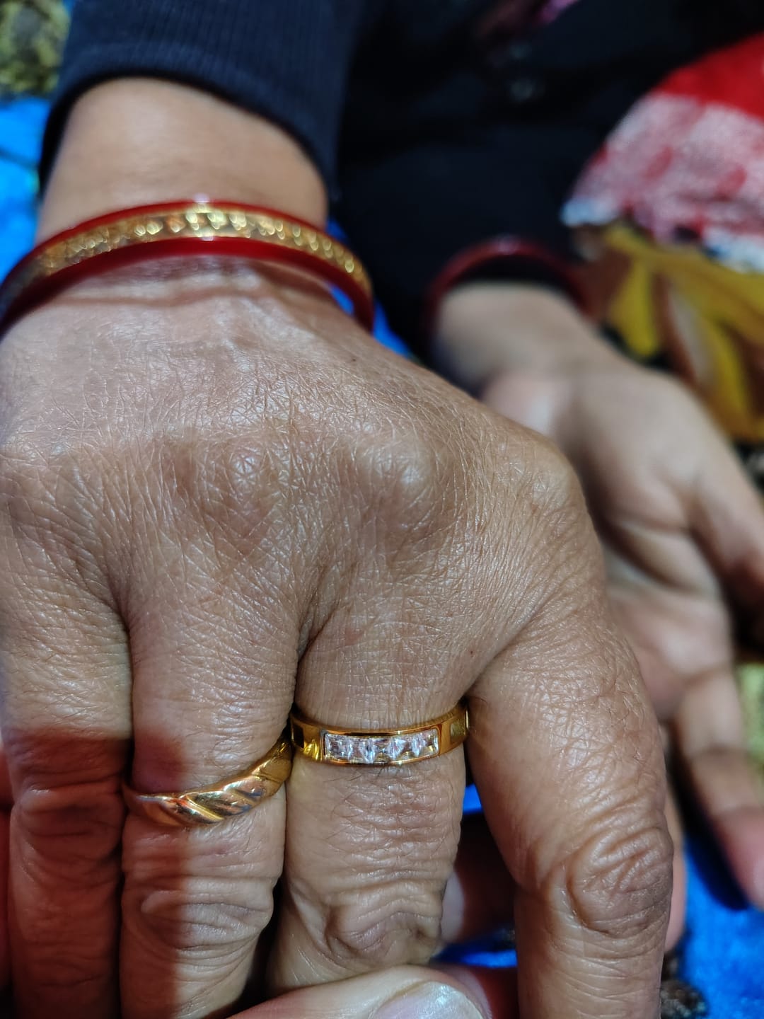 Customer photo review of Aurora Frame Sparkle Ring
